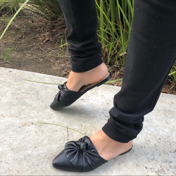Last 1♥️vegan Black Leather Knot Up Flat Mules - Picture 5 of 7
